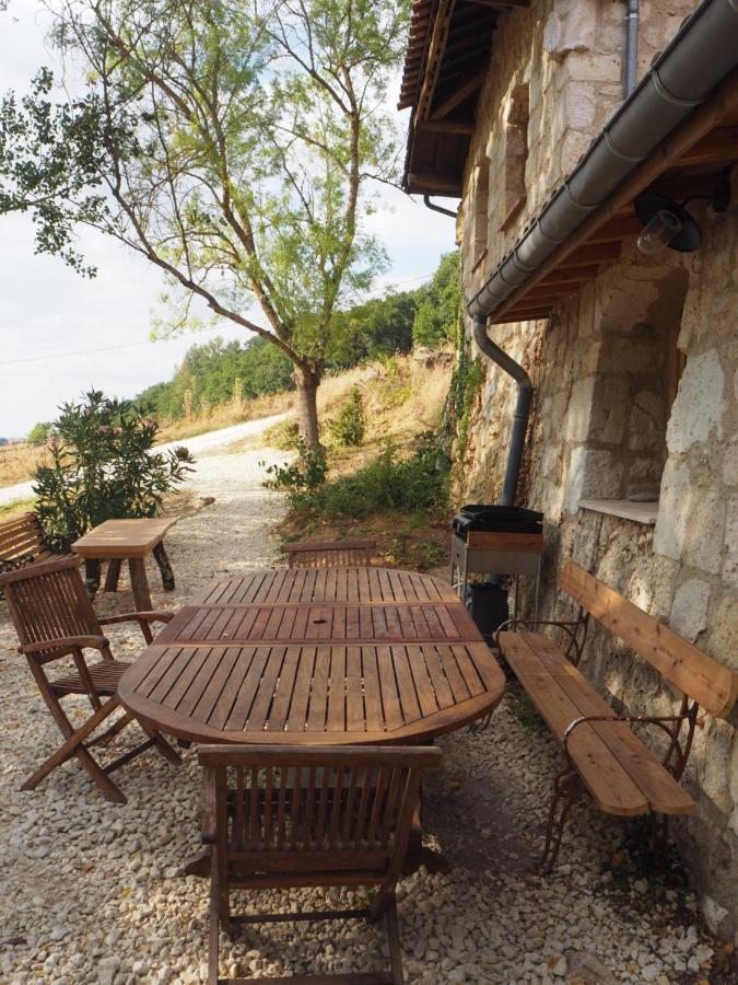 Gite Les Cabanes De Fallot Pour 15 Personnes - Piscine Naturelle L'isle-Bouzon Buitenkant foto
